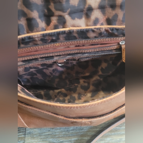 B. Makowsky Crossbody Leather Purse Bag Orange - Picture 6 of 10